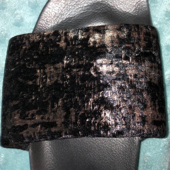 🌼2/$20 INC slip-ons (XL 11/12) - Picture 3 of 6